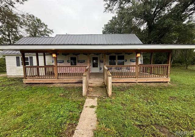 Photo 1 of Single family home for sale at 315 N Center St, Hunnewell, MO 63443 | MLS# MIS26052841 | Listing updated on 2026-10-06