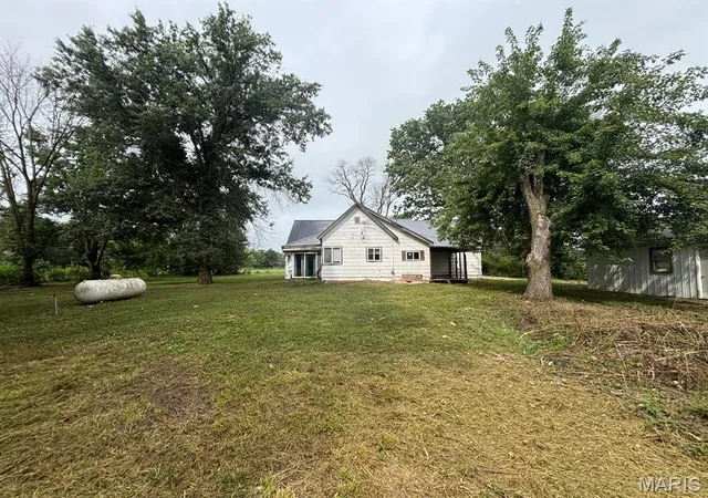 Photo 3 of Single family home for sale at 315 N Center St, Hunnewell, MO 63443 | MLS# MIS26052841 | Listing updated on 2026-08-17