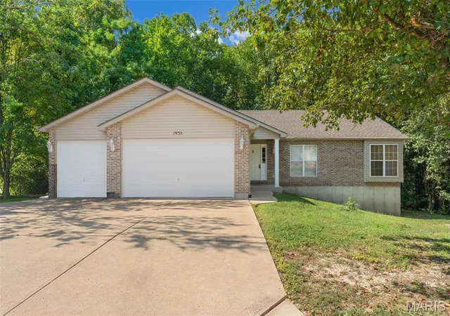 1st image of 1935 Anchorage Dr, Festus, MO 63028 | MLS# MIS26052842
