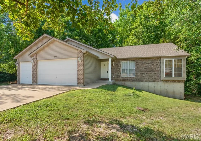 Photo 1 of Single family home for sale at 1935 Anchorage Dr, Festus, MO 63028 | MLS# MIS26052842 | Listing updated on 2026-10-05