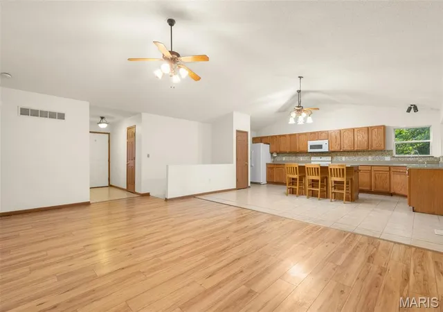 3rd image of 1935 Anchorage Dr, Festus, MO 63028 | MLS# MIS26052842