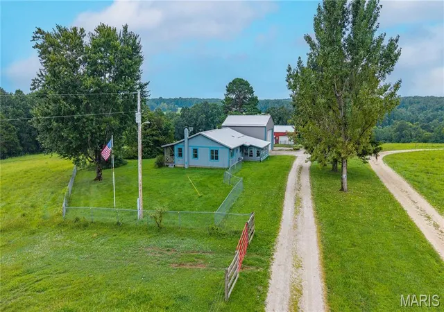 2nd image of 25740 Indianapolis Dr, Marble Hill, MO 63764 | MLS# MIS26052843