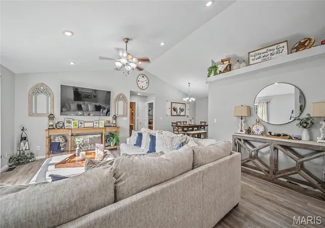 4th image of 20941 Lacombe Rd, Waynesville, MO 65583 | MLS# MIS26052844