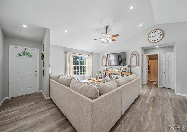 5th image of 20941 Lacombe Rd, Waynesville, MO 65583 | MLS# MIS26052844