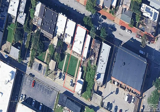 2nd image of 922 Allen Ave, St Louis, MO 63104 | MLS# MIS26052849