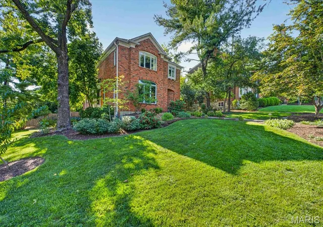 Photo 1 of Sale Pending at 366 W Point Ct, Saint Louis, MO 63130 | MLS# MIS26052850 | Listing updated on 2026-08-24