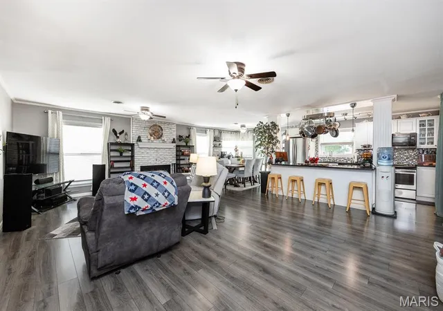 Photo 3 of Single family home for sale at 214 N Point Rd, Fairview Heights, IL 62208 | MLS# MIS26052852 | Listing updated on 2026-08-21