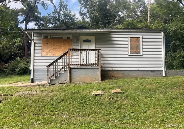 Photo 1 of Single family home for sale at 3974 Lada Ave, Normandy, MO 63121 | MLS# MIS26052859 | Listing updated on 2026-08-24