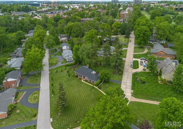 Photo 37 of Single family home for sale at 406 Magna Carta Dr, Saint Louis, MO 63141 | MLS# MIS26052870 | Listing updated on 2026-09-14