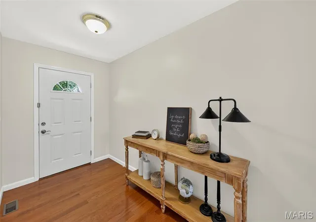 Photo 3 of Sale Pending at 1761 Fairview Farms Cir, Wentzville, MO 63385 | MLS# MIS26052871 | Listing updated on 2026-09-23