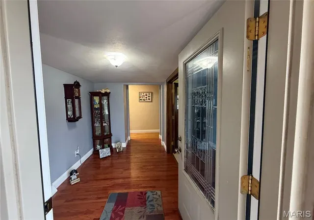 4th image of 2304 Fontaine Dr, Alton, IL 62002 | MLS# MIS26052884