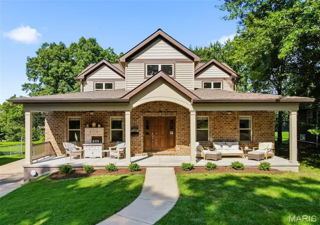 Photo 2 of Single family home for sale at 1219 Missouri Ave, Kirkwood, MO 63122 | MLS# MIS26052887 | Listing updated on 2026-10-04