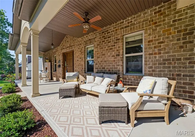 Photo 4 of Single family home for sale at 1219 Missouri Ave, Kirkwood, MO 63122 | MLS# MIS26052887 | Listing updated on 2026-10-04