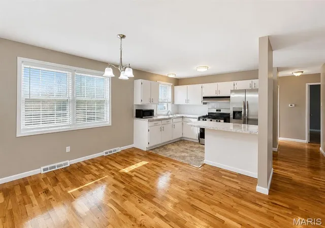 Photo 4 of Single family home for sale at 9775 Radio Dr, St Louis, MO 63123 | MLS# MIS26052898 | Listing updated on 2026-09-29