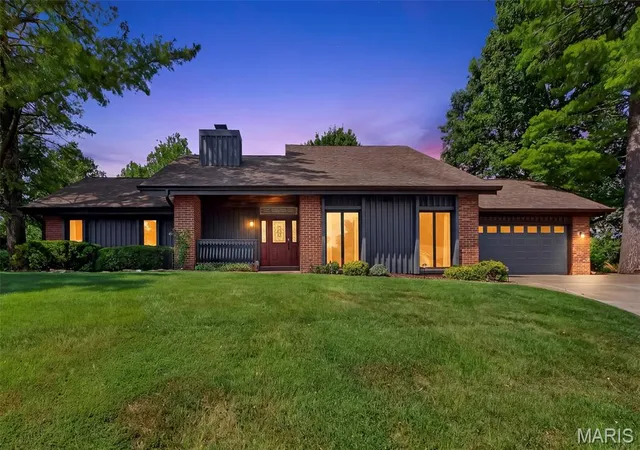 Photo 1 of Single family home for sale at 1028 Monfort Ct, Lake St Louis, MO 63367 | MLS# MIS26052900 | Listing updated on 2026-09-14