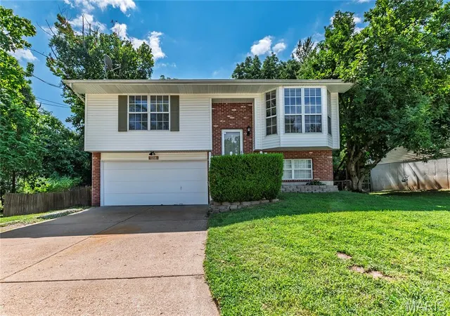 1st image of 1208 Walnut Dr, Arnold, MO 63010 | MLS# MIS26052903