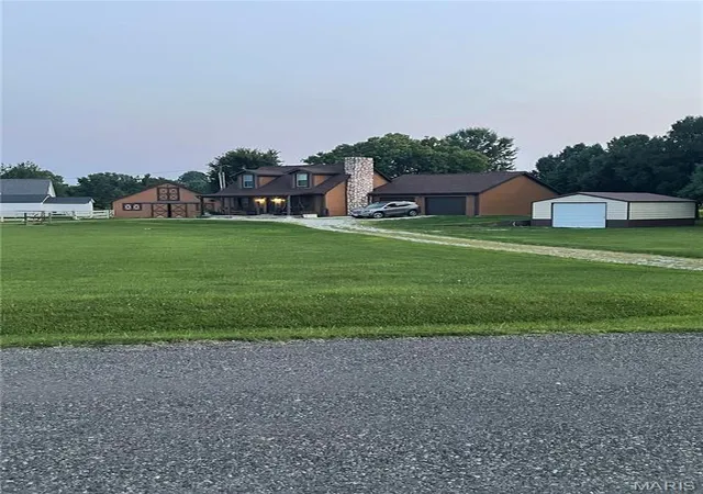 Photo 1 of Single family home for sale at 3337 Sand Rd, Edwardsville, IL 62025 | MLS# MIS26052906 | Listing updated on 2026-09-07