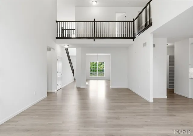 Photo 4 of Single family home for sale at 1278 Harvester Dr, Chesterfield, MO 63005 | MLS# MIS26052914 | Listing updated on 2026-09-07