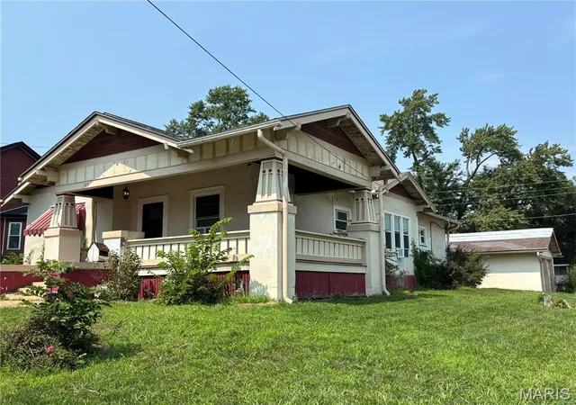 Photo 3 of Single family home for sale at 129 Church St, Bonne Terre, MO 63628 | MLS# MIS26052919 | Listing updated on 2026-08-20