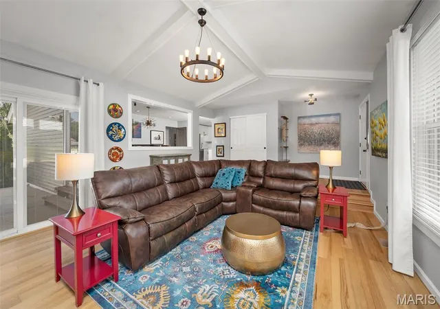 Photo 4 of Single family home for sale at 1 Oak Valley Dr, Saint Peters, MO 63376 | MLS# MIS26052928 | Listing updated on 2026-09-14