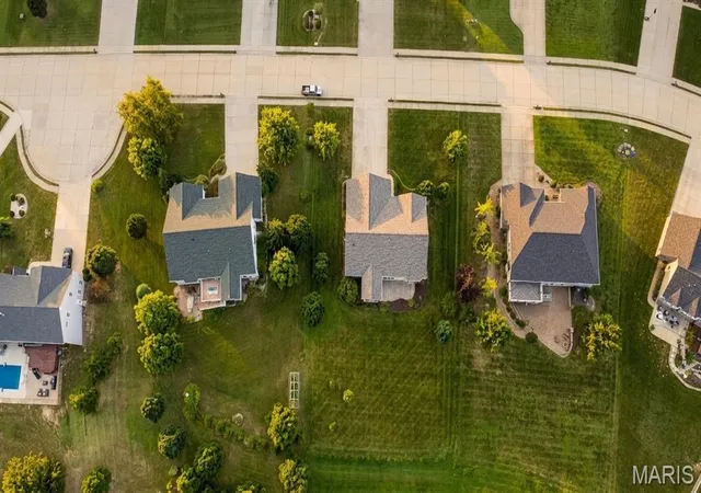 3rd image of 831 Autumn Rise, Columbia, IL 62236 | MLS# MIS26052935