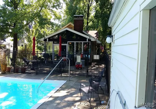 Photo 3 of Single family home for sale at 451 Lee Ave, Saint Louis, MO 63119 | MLS# MIS26052943 | Listing updated on 2026-09-04