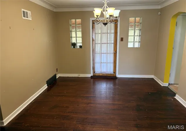 Photo 3 of Single family home for sale at 9224 Catalina Dr, Saint Louis, MO 63136 | MLS# MIS26052954 | Listing updated on 2026-09-22