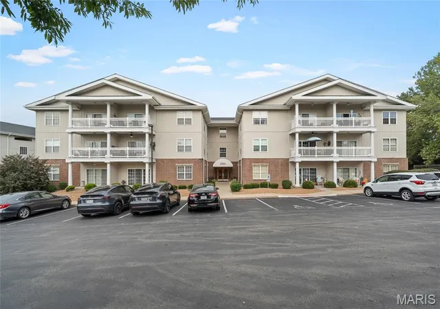 Photo 3 of Condo for sale at 1505 S Old Hwy 94 #203, Saint Charles, MO 63303 | MLS# MIS26052955 | Listing updated on 2026-10-06