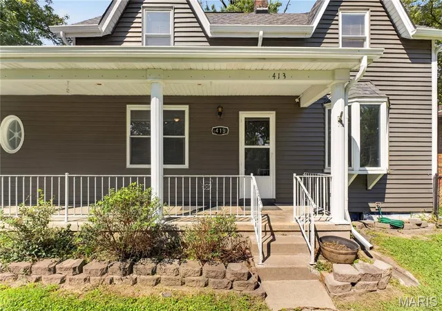 Photo 2 of Single family home for sale at 413 N Vine St, O'fallon, IL 62269 | MLS# MIS26052964 | Listing updated on 2026-09-14