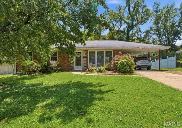 Photo 1 of Single family home for sale at 808 Wilshire Dr, Belleville, IL 62223 | MLS# MIS26052967 | Listing updated on 2026-09-03