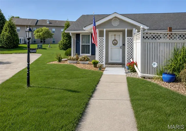 2nd image of 1349 Normandy Dr, Godfrey, IL 62035 | MLS# MIS26052969