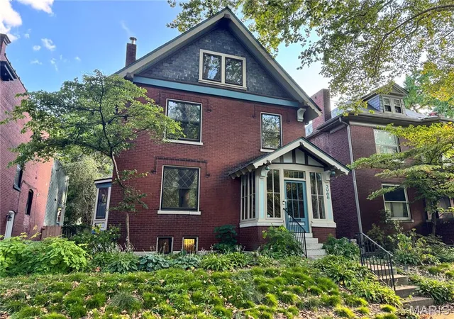 Photo 1 of Sale Pending at 3966 Arsenal St, St Louis, MO 63116 | MLS# MIS26052981 | Listing updated on 2026-08-29