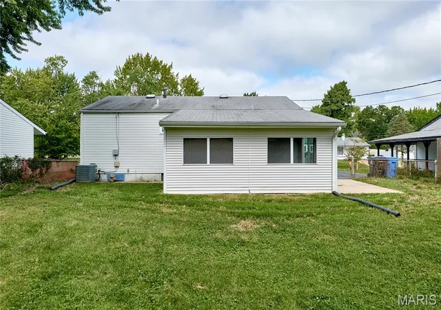 24th image of 2350 Grants Pkwy, Florissant, MO 63031 | MLS# MIS26052986