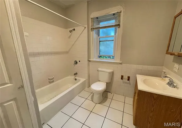 Photo 4 of Multi family home for sale at 1816 Annie Malone Dr, Saint Louis, MO 63113 | MLS# MIS26052996 | Listing updated on 2026-08-17