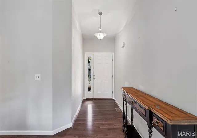 Photo 2 of Single family home for sale at 98 San Marino Pkwy, Fenton, MO 63026 | MLS# MIS26053008 | Listing updated on 2026-09-08