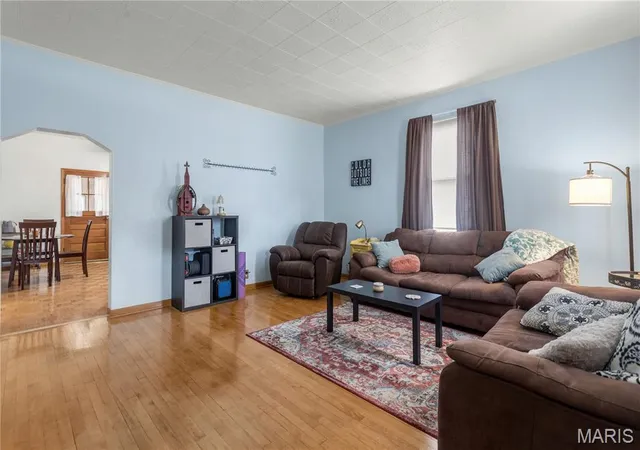 image of 6720 Bonnie Ave, Saint Louis, MO 63123 | MLS# MIS26053012