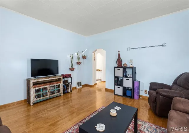 image of 6720 Bonnie Ave, Saint Louis, MO 63123 | MLS# MIS26053012