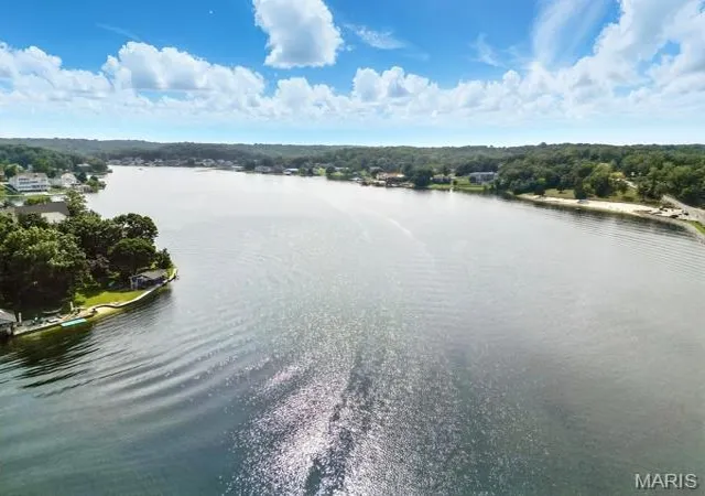 4th image of 10056 Waterford Dr, Hillsboro, MO 63050 | MLS# MIS26053014