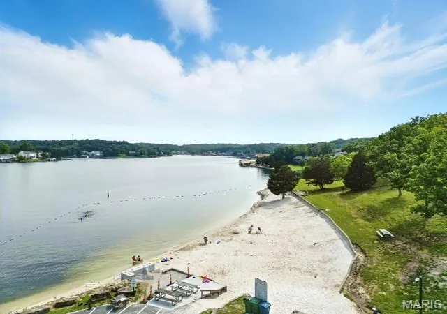 5th image of 10056 Waterford Dr, Hillsboro, MO 63050 | MLS# MIS26053014