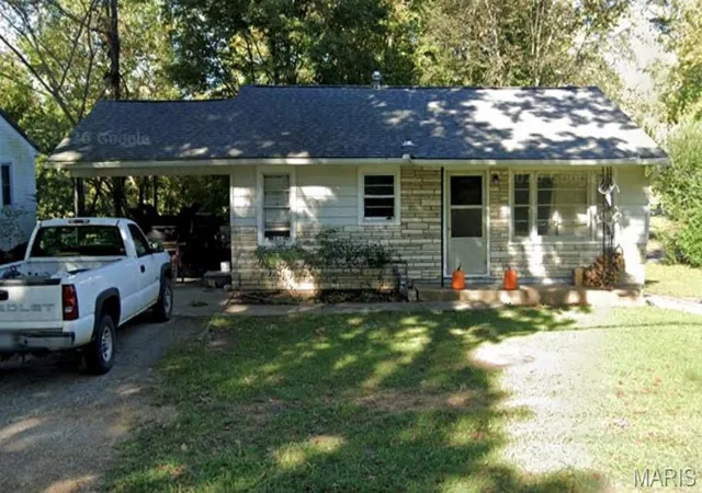 1st image of 811 N Farmington Rd, Jackson, MO 63755 | MLS# MIS26053034