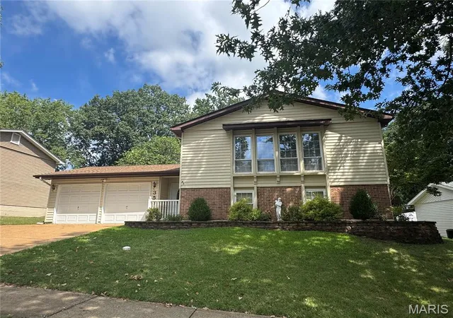 1st image of 353 Bellestri Dr, Ballwin, MO 63021 | MLS# MIS26053038