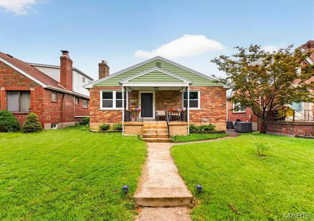 Photo 1 of Sale Pending at 5305 Reber Pl, Saint Louis, MO 63139 | MLS# MIS26053044 | Listing updated on 2026-08-23