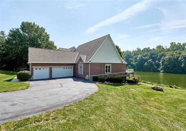 Photo 3 of Single family home for sale at 4412 Arrowhead Ridge Ln, Augusta, MO 63332 | MLS# MIS26053057 | Listing updated on 2026-08-31