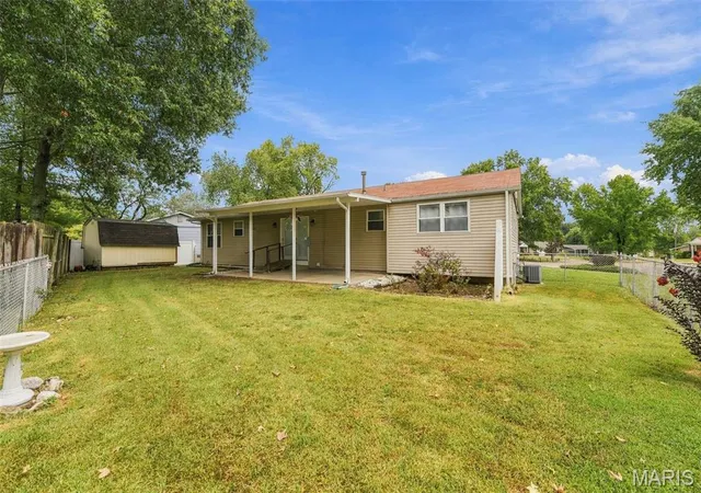 Photo 22 of Sale Pending at 1427 Twin Trails Dr, Fenton, MO 63026 | MLS# MIS26053060 | Listing updated on 2026-09-27