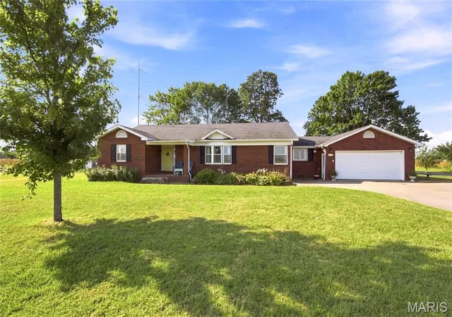1st image of 1471 W Hwy 62, Charleston, MO 63834 | MLS# MIS26053066
