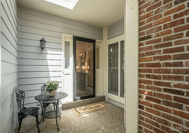 image of 14143 Woods Mill Cove Dr, Chesterfield, MO 63017 | MLS# MIS26053067