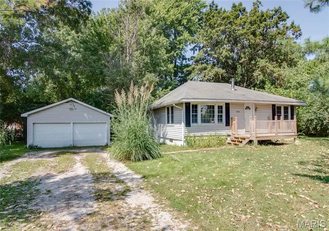 2nd image of 7220 Ingham Ln, Godfrey, IL 62035 | MLS# MIS26053069