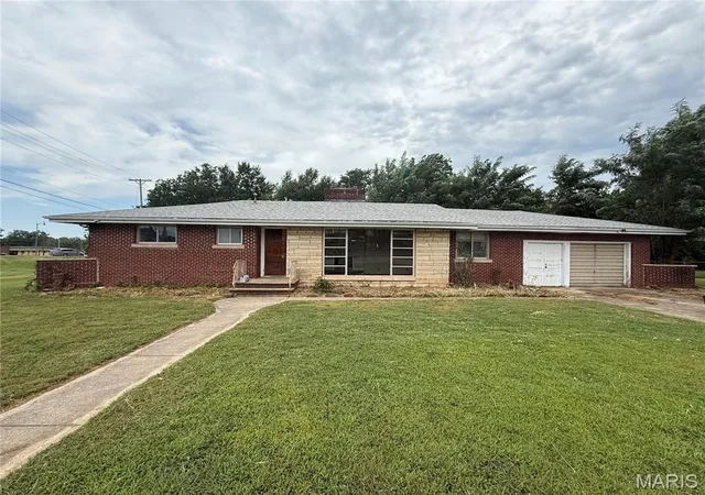 1st image of 168 Crescent Dr, Lebanon, MO 65536 | MLS# MIS26053074