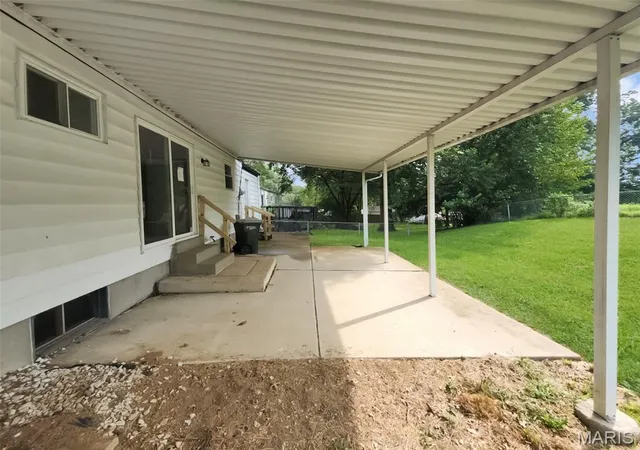 Photo 3 of Single family home for sale at 518 Potomac Dr, Arnold, MO 63010 | MLS# MIS26053087 | Listing updated on 2026-10-12