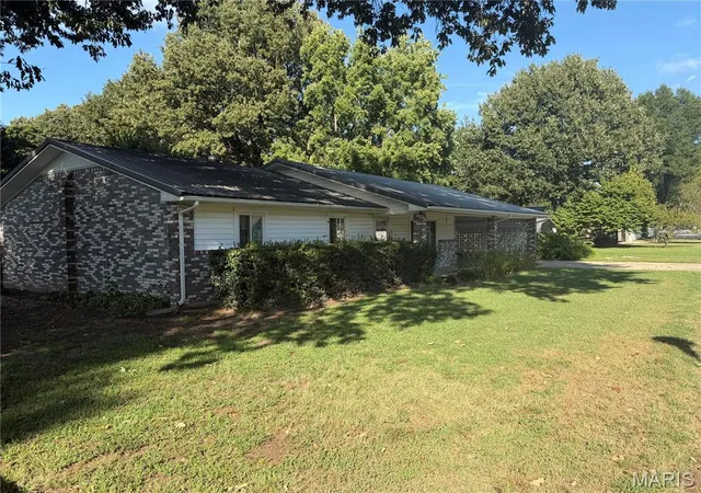 Photo 2 of Single family home for sale at 545 Saint Paul Dr, New Madrid, MO 63869 | MLS# MIS26053106 | Listing updated on 2026-09-12